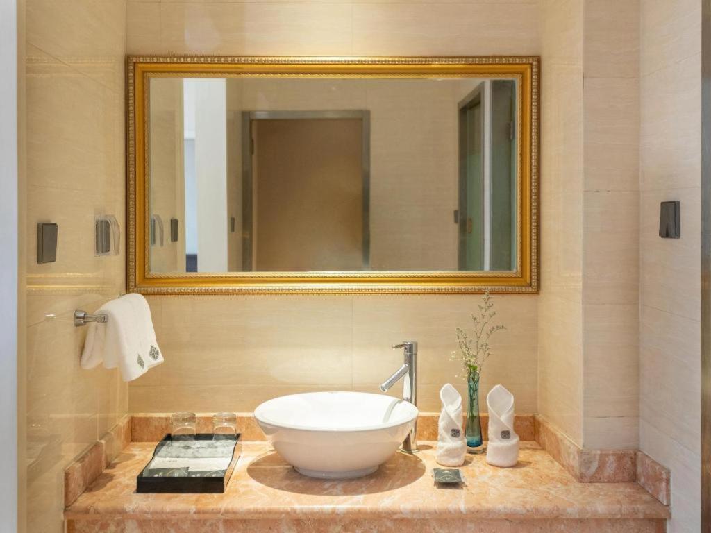 Chonpines Hotels- Shijiazhuang Fangbei Ershilipu  Exteriör bild
